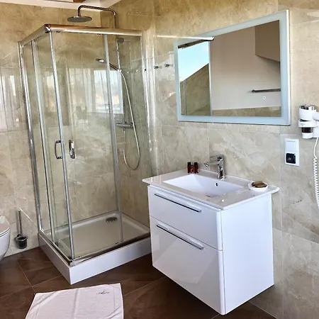 Alpejski Boutique ホテル カルパッチ