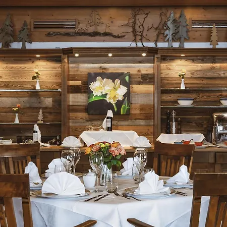 Alpejski Boutique מלון 4*