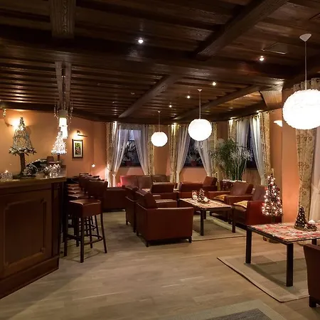 阿尔贝耶斯基酒店 酒店 4*
